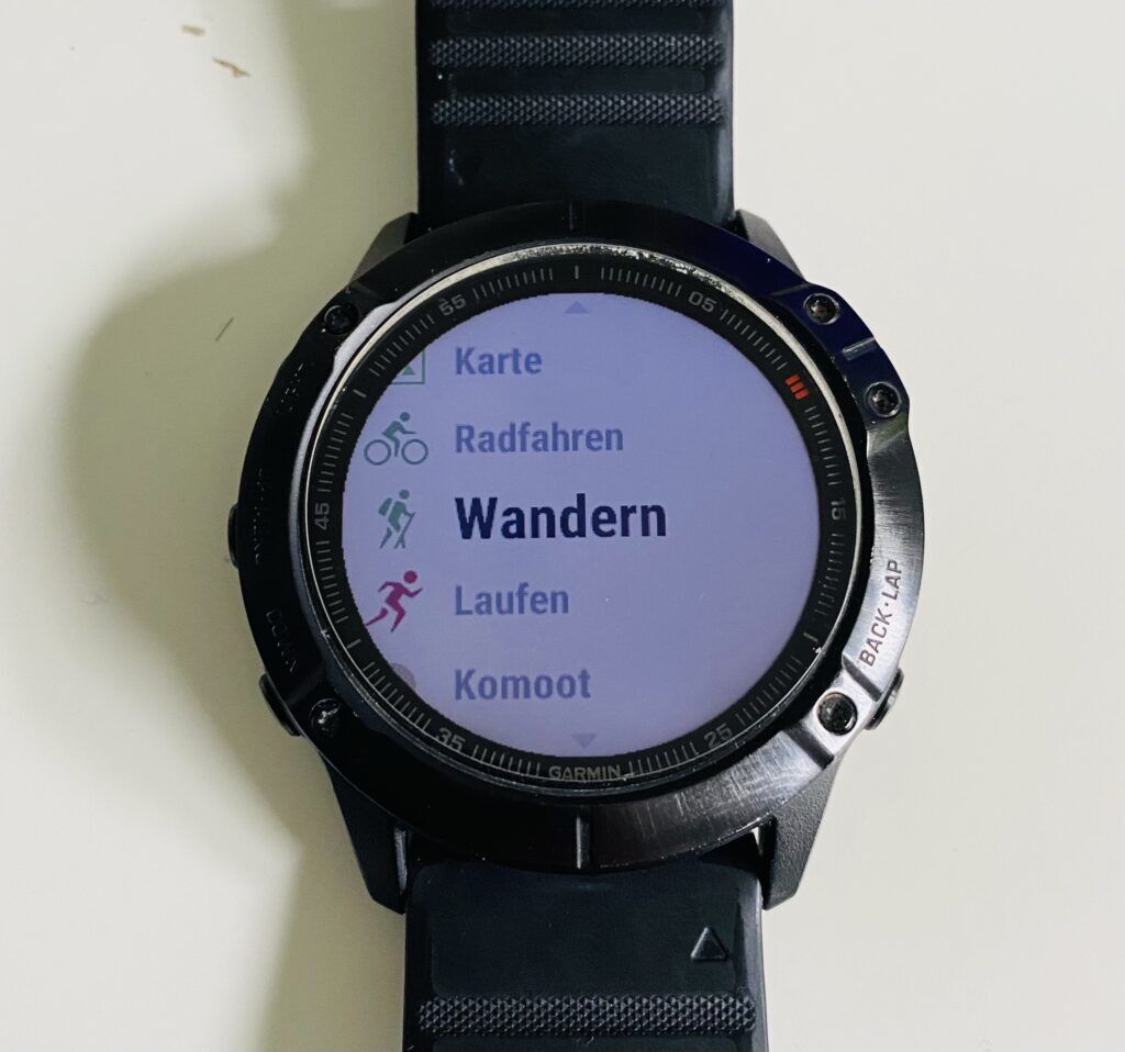 So kannst Du eine GPXDatei in ein GarminGerät importieren >> Import